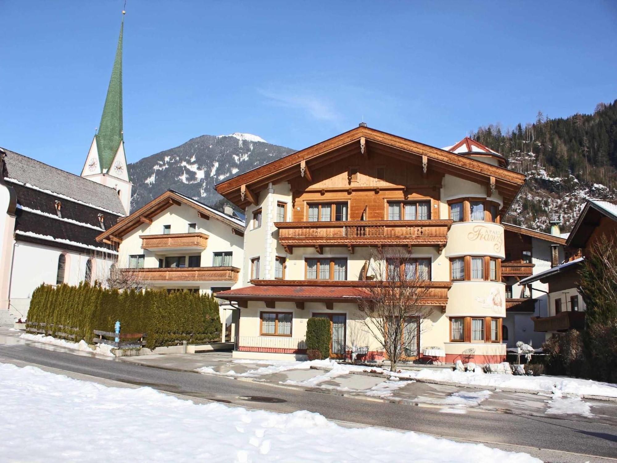 Attractive Holiday Home In Kaltenbach On The Ski Slope Stumm Esterno foto