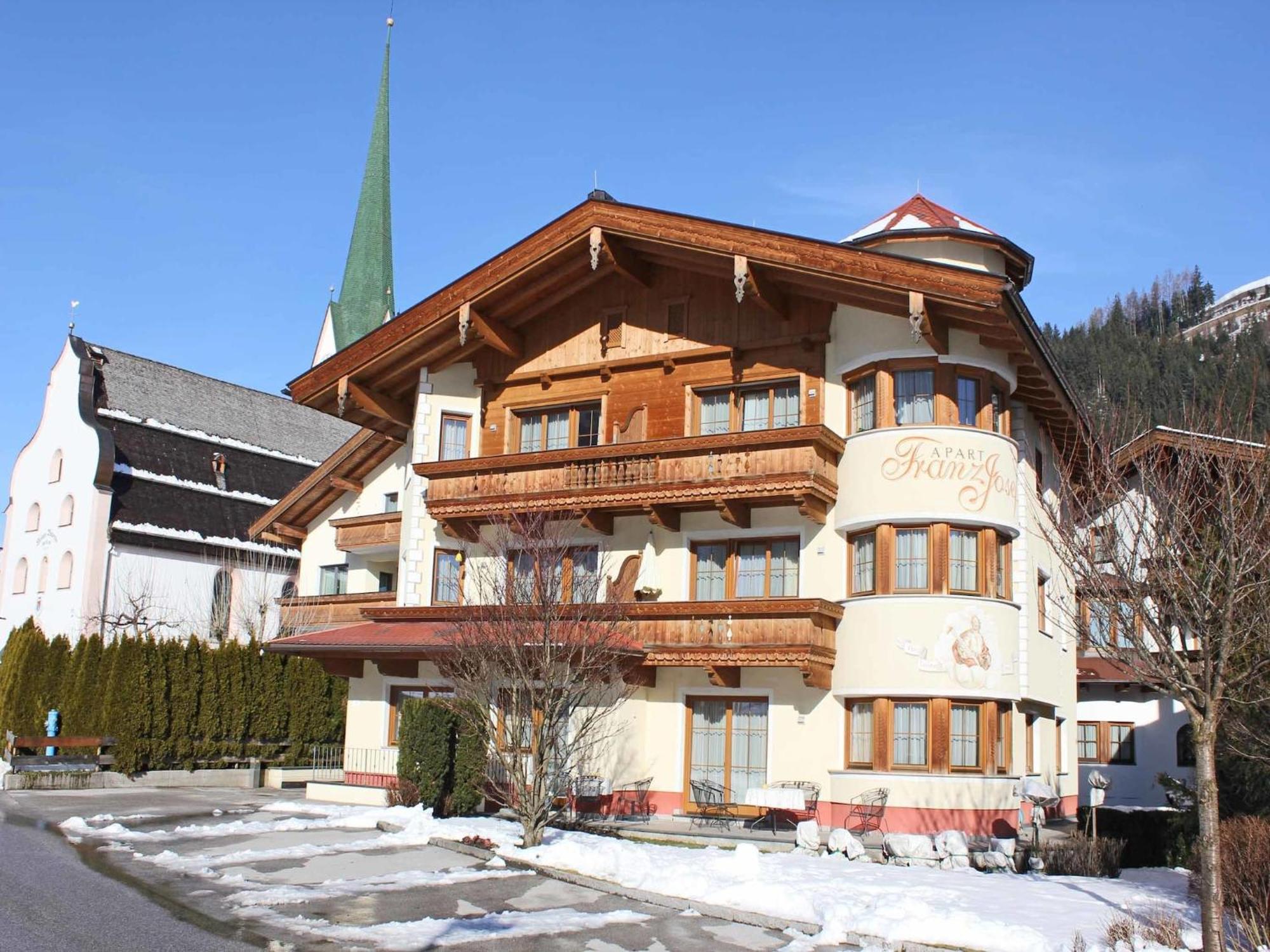 Attractive Holiday Home In Kaltenbach On The Ski Slope Stumm Esterno foto